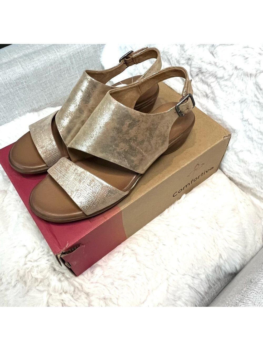 Comfortiva Nelma Gold Sandals 9